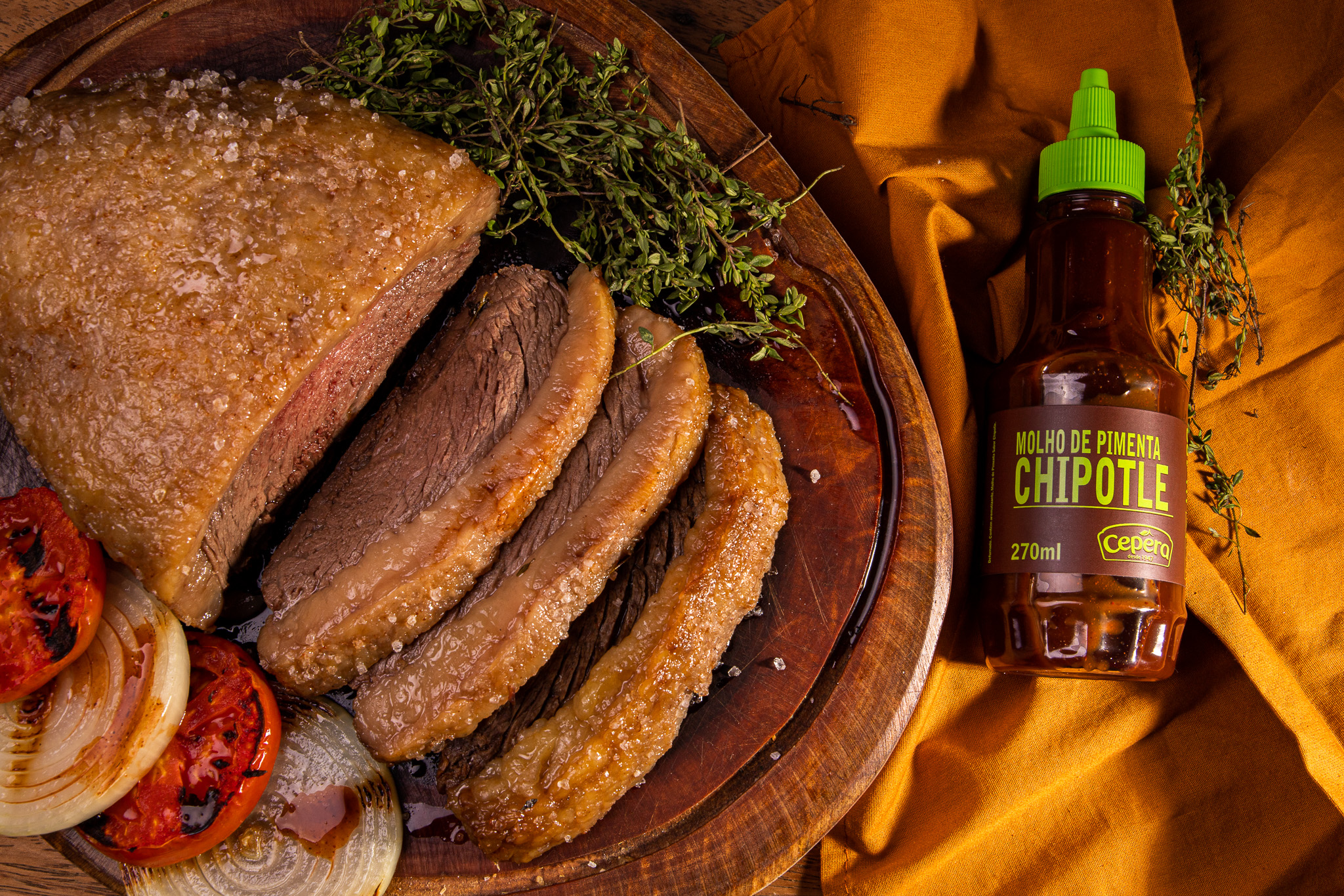 Picanha Assada com Crosta de Sal e Molho de Pimenta Chipotle Cepêra