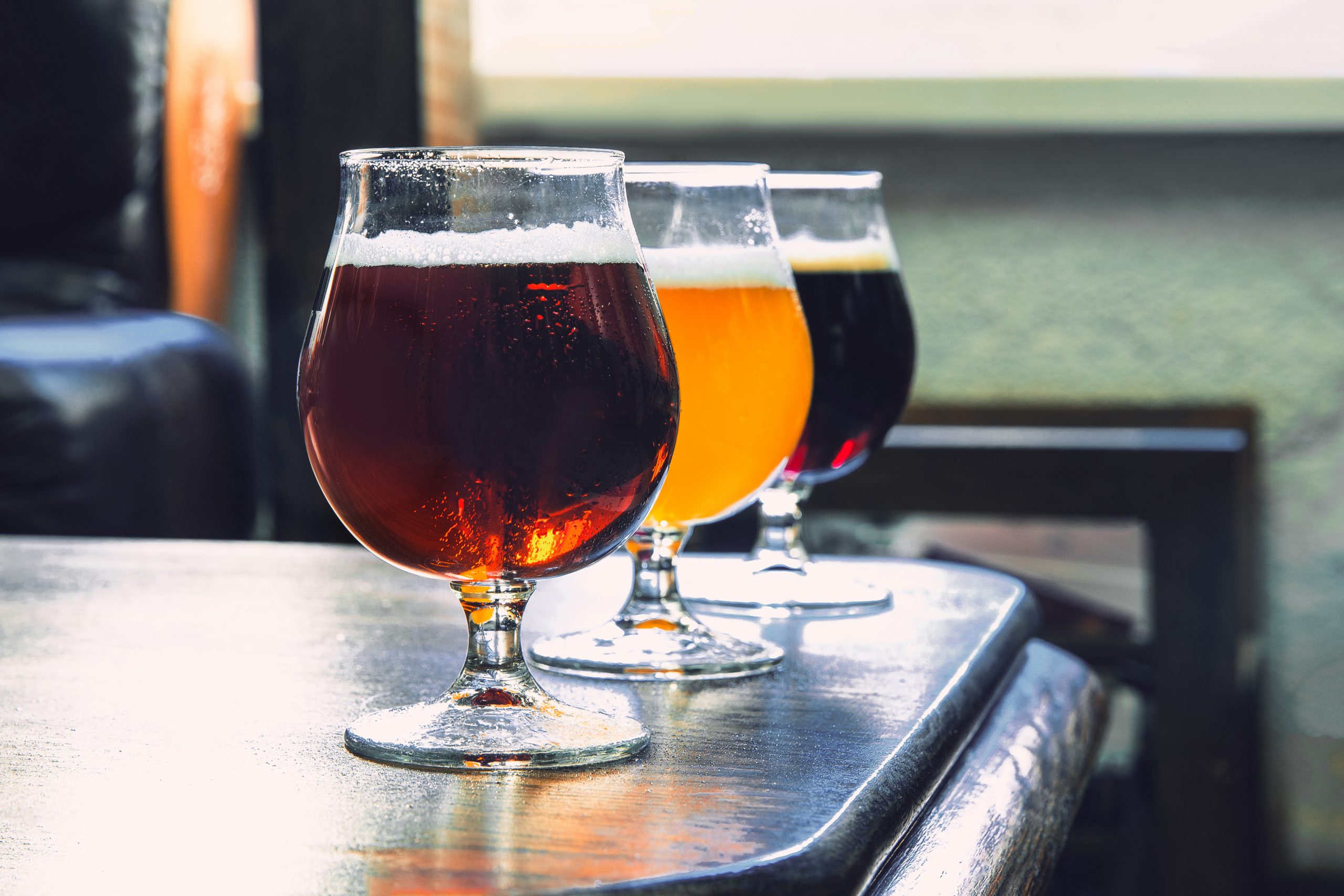 4 sugestões de pratos que harmonizam com cervejas artesanais para o verão