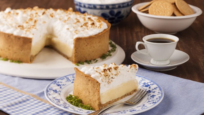 Torta de Limão com Biscoito Maria